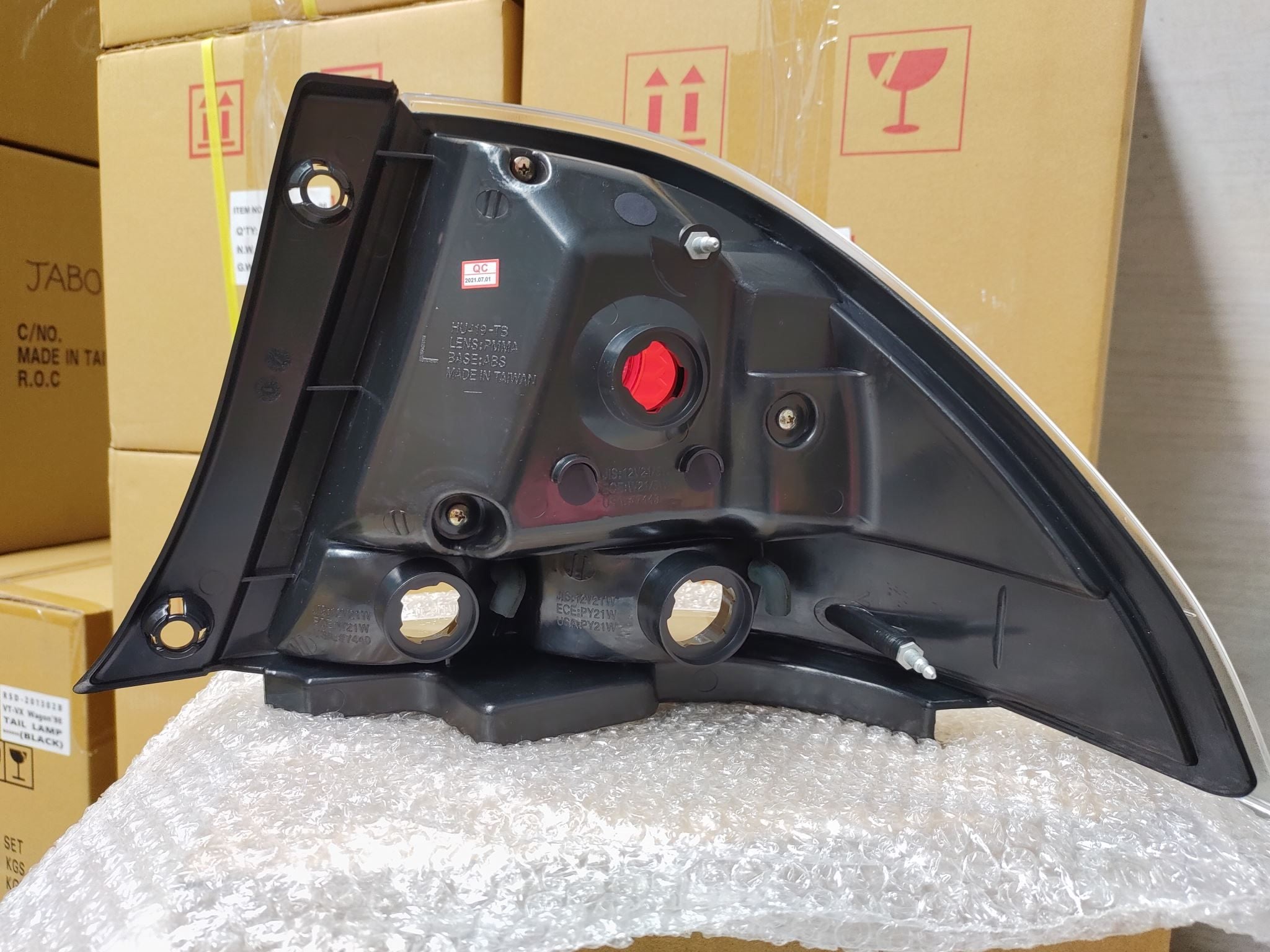 JDM/OEM BlackHousing Tail Lights to suit Toyota Altezza/IS200 98-05 - Prolink Performance