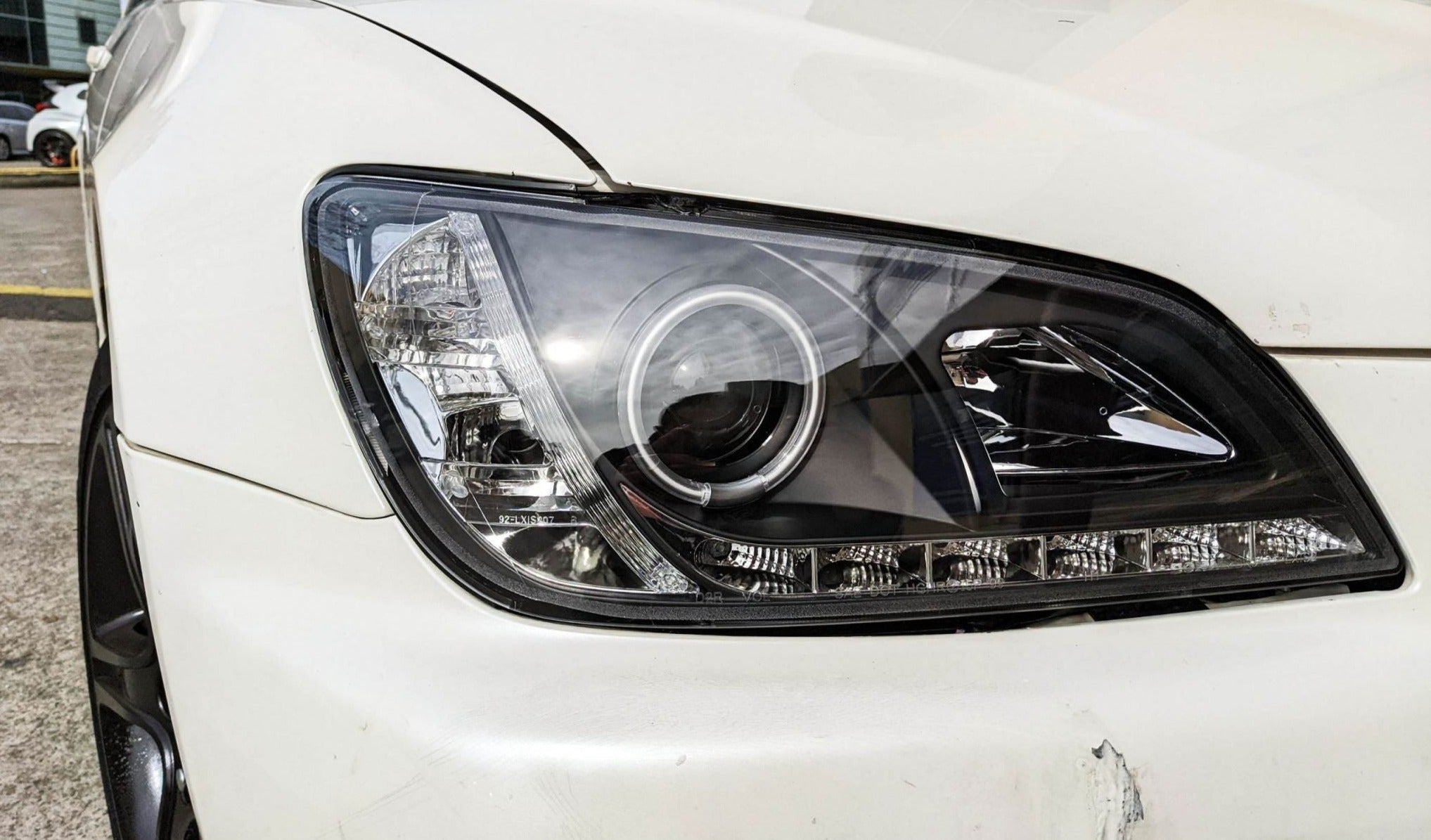 Toyota Altezza/IS200/300 EuroBlack Projector Headlights R8 LED Stripes - Prolink Performance