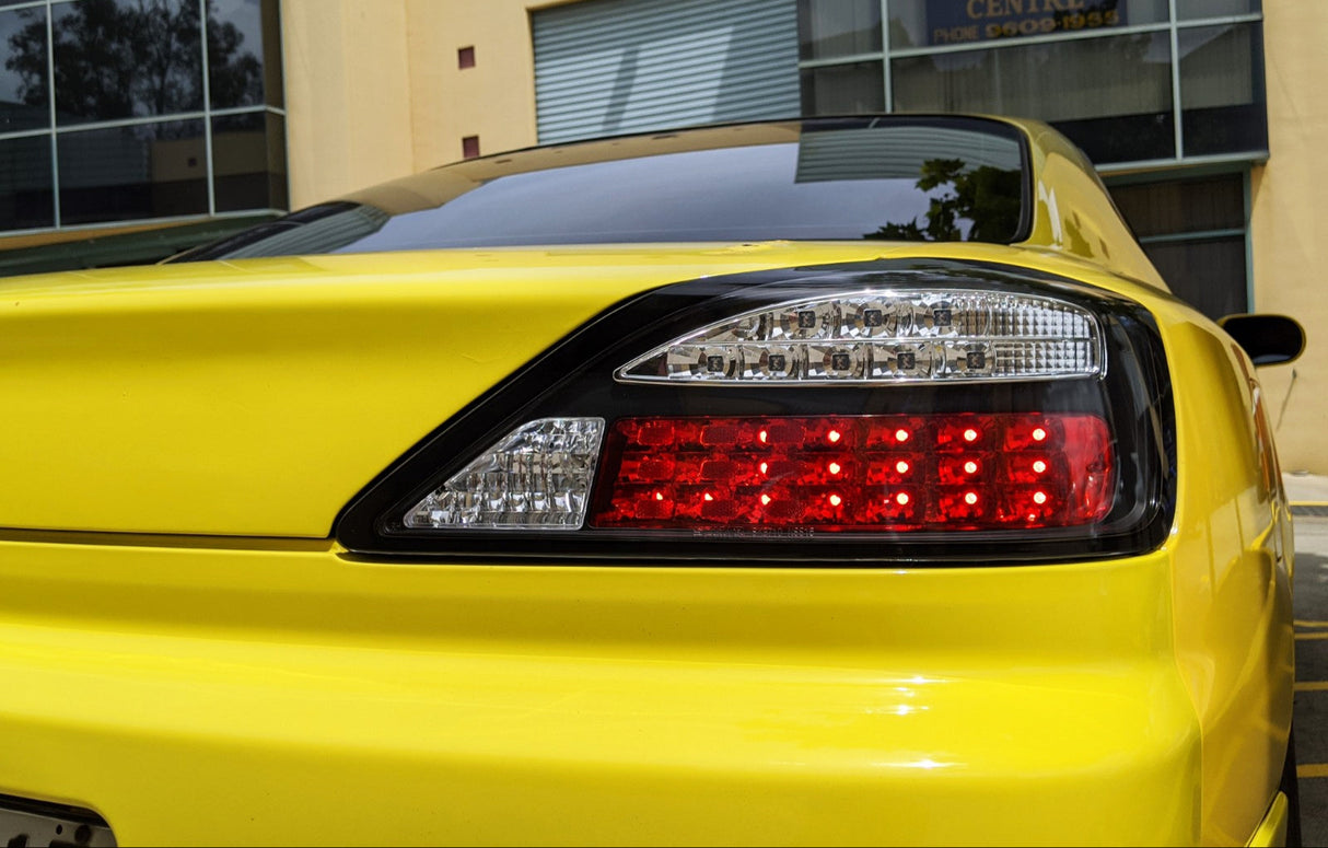 Yashio Factory Black Dynamic LED Taillights for 99-02 Nissan Silvia 200SX S15 Spec R
